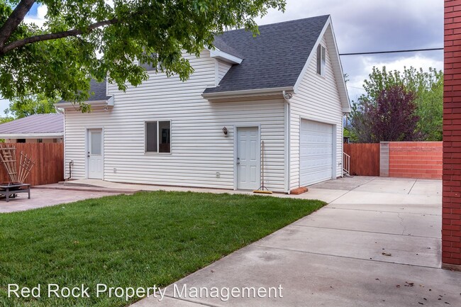 Building Photo - Studio, 1 bath House - 162 S 200 W