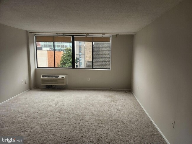 Foto del edificio - 1325 18th St NW