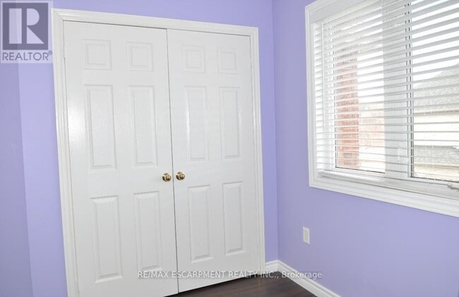 Building Photo - 52 Arlington Dr