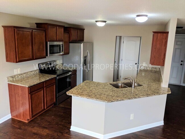 Foto del edificio - Beautifully renovated 3 Bedroom, 2.5 Bath ...