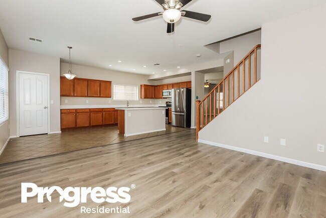 Building Photo - 8461 E Lindner Ave