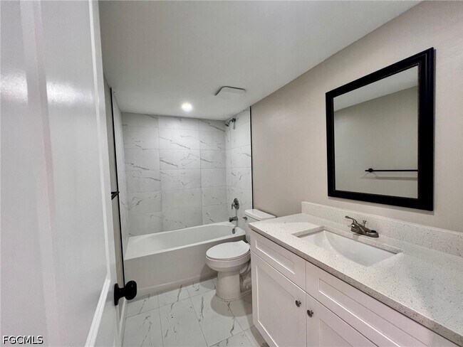 Foto del edificio - 4102 SE 19th Pl