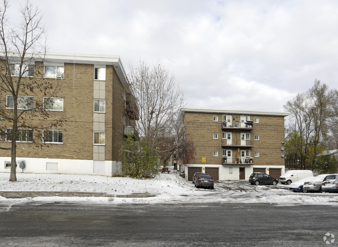 Building Photo - 496-504 Ave Delmar