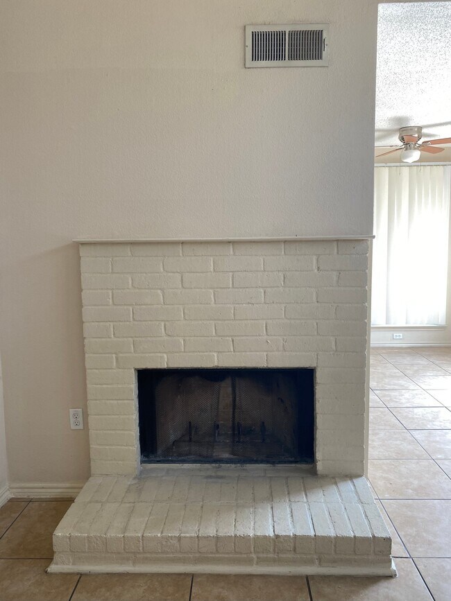 Foto del edificio - 805 Greenridge Dr