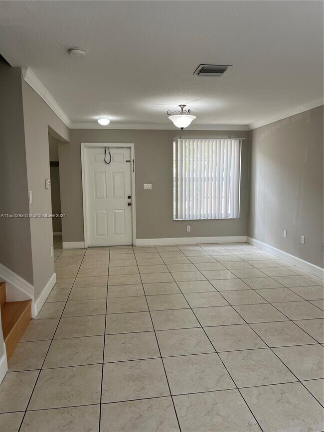 Building Photo - 2243 NW 170th Ave