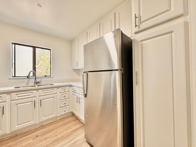 Foto del edificio - 812 E 28th St