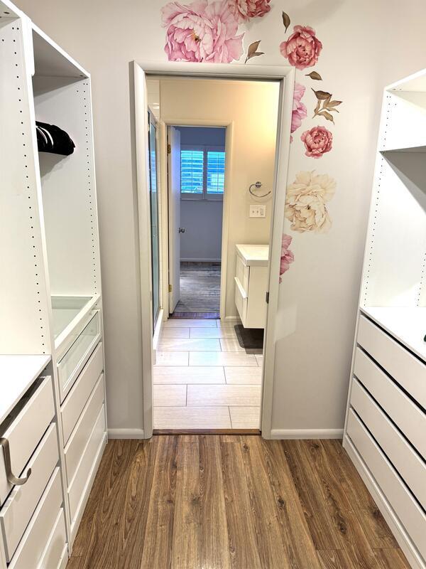 Foto del edificio - 855 E Three Fountains Dr