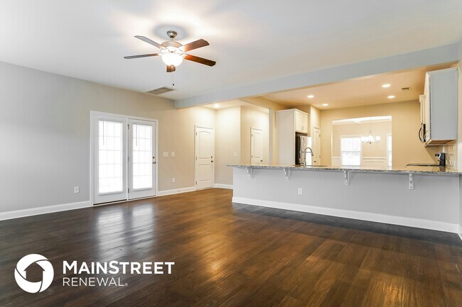 Foto del edificio - 418 Royal Oak Ln