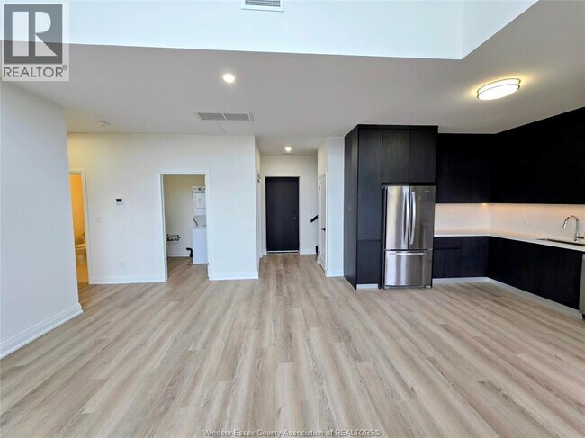 Photo du bâtiment - 4400 Laurier Pkwy