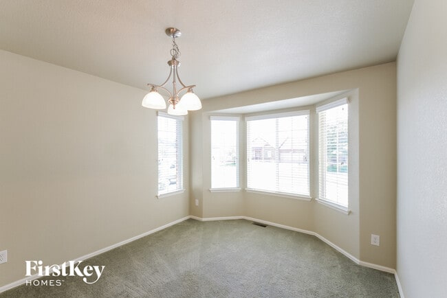 Building Photo - 422 Rio Rancho Way