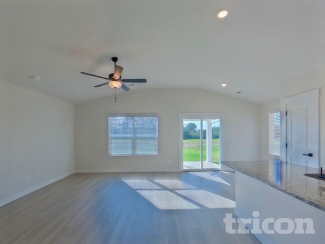 Building Photo - 1225 Crested Iris St