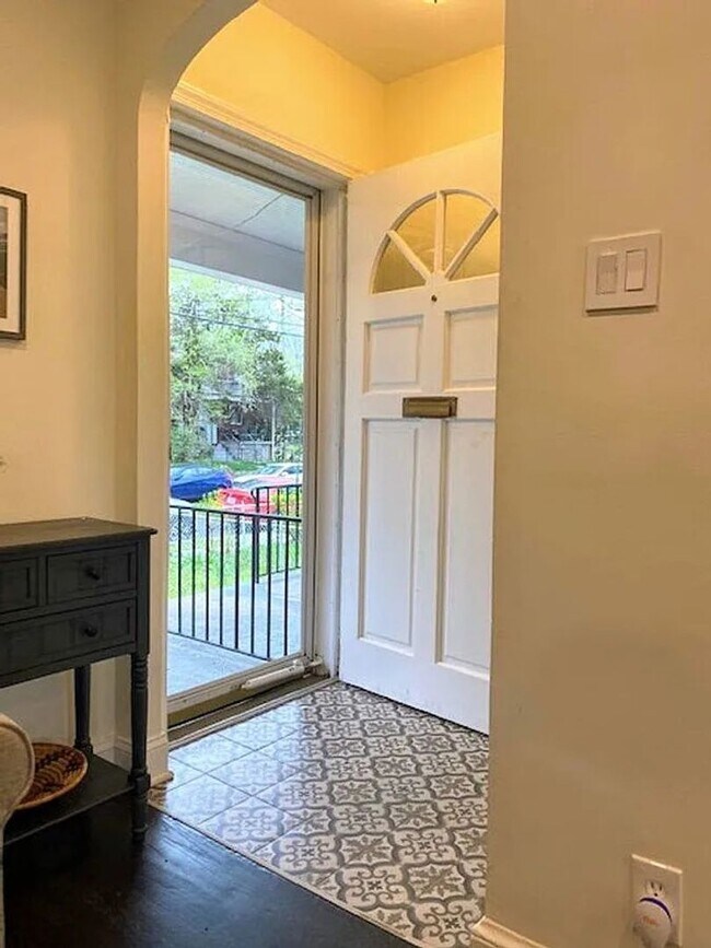 Photo - Brentwood Beauty House