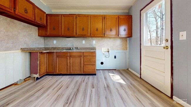 Building Photo - 372 Home Ave