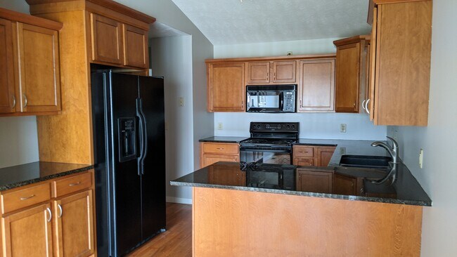 Kitchen - 1120 E 63rd St