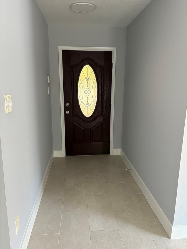 Building Photo - 19843 Packwood Dr