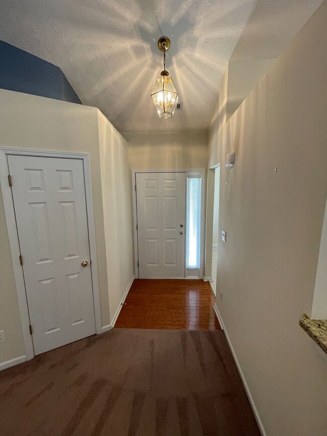 Photo - 2500 Hillvale Circle House