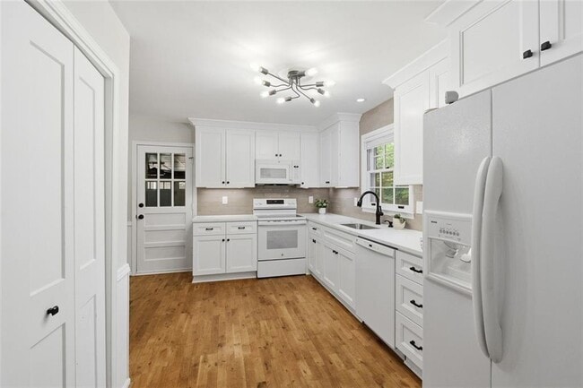 Building Photo - 435 Stonebridge Dr