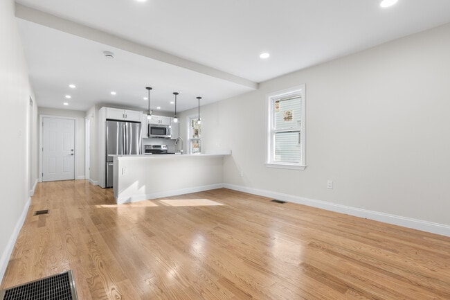 Building Photo - 322 Jefferson Ave