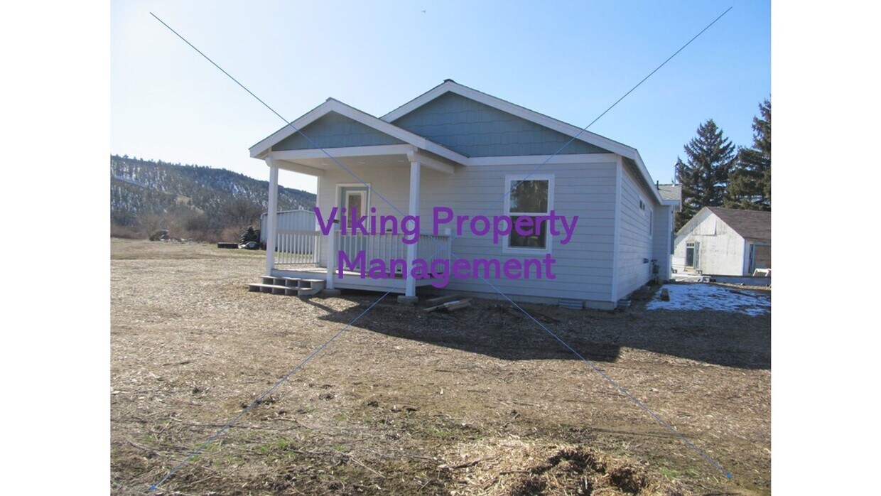 Primary Photo - 1283 NW Madras Hwy