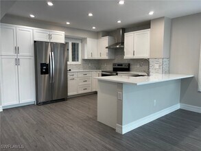 Building Photo - 1645 Spoonbill Ln