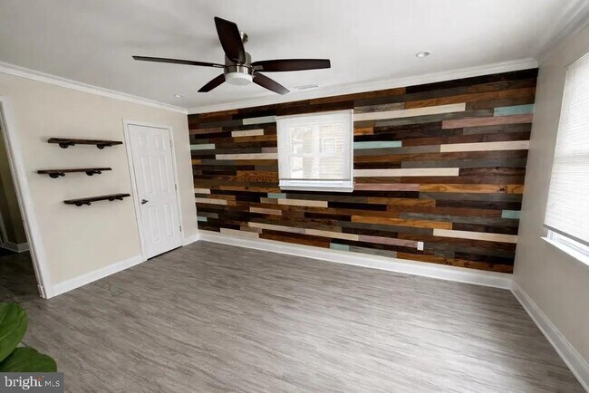 Foto del edificio - 1919 Creek Rd