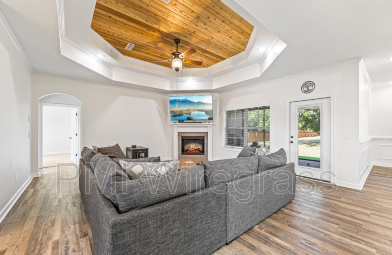 Foto del edificio - 185 County Rd 758