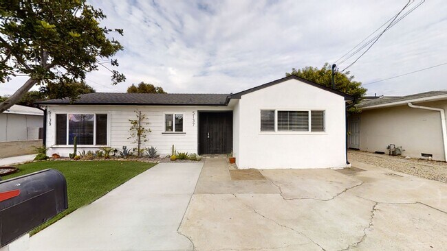 Foto del edificio - 5BD/2BA, Easy Walk to Campus!! (Lease out, pending signatures. Check back in a few days!)