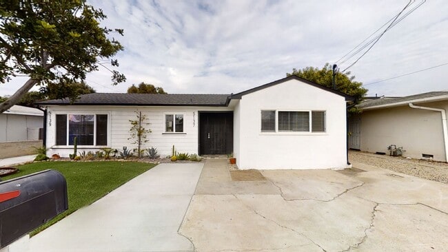 Foto del edificio - 5BD/2BA, Easy Walk to Campus!!