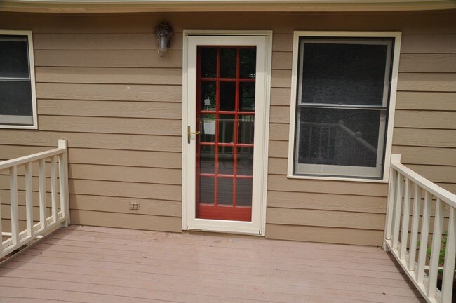 Building Photo - 3 br, 2 bath House - 274 Pops Corner