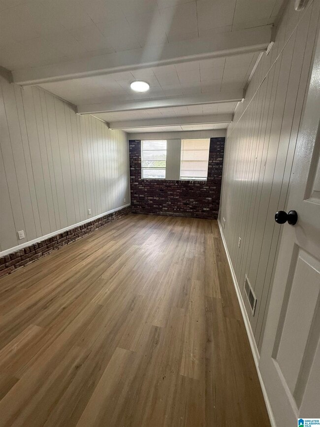 Building Photo - 809 Fairfax Dr