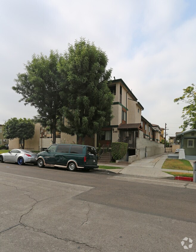 Building Photo - 346 W Doran St