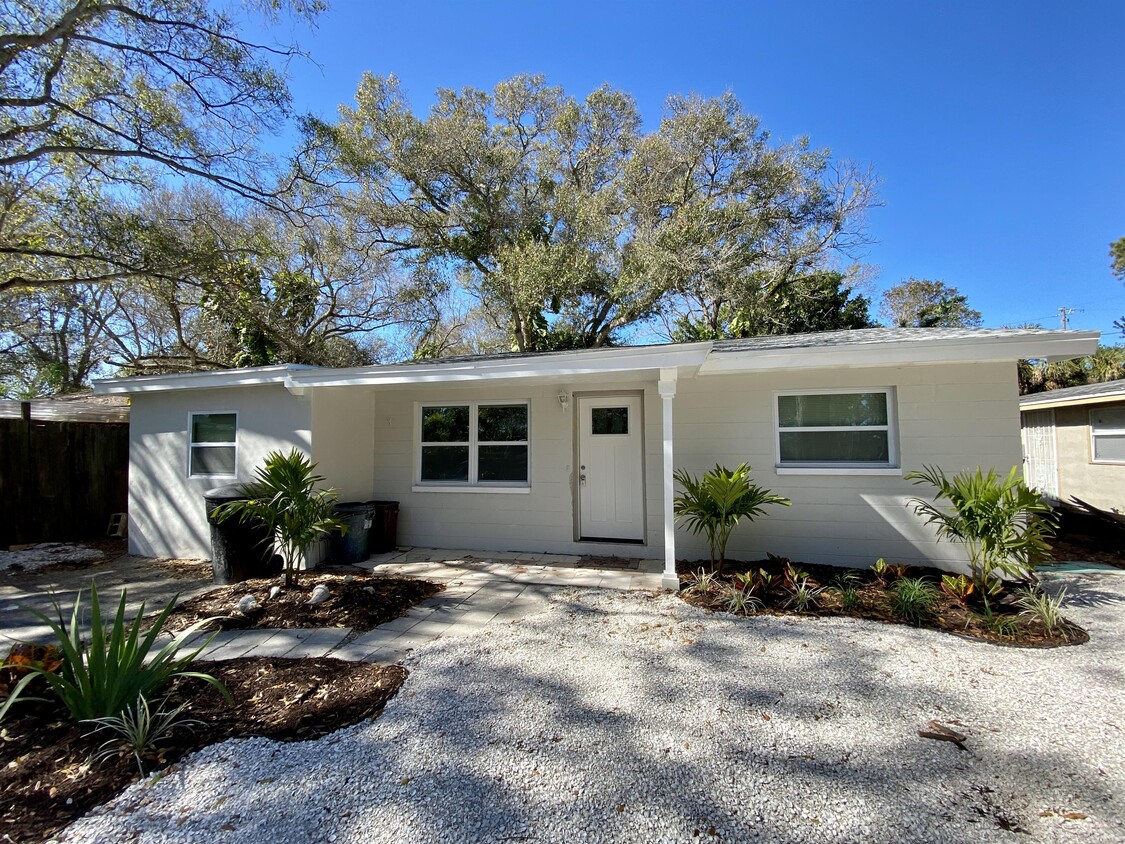 Foto principal - 2603 Quincy St S