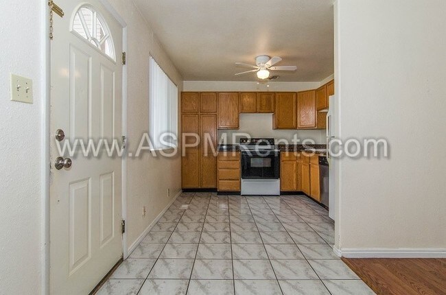 Building Photo - 778 W 300 N