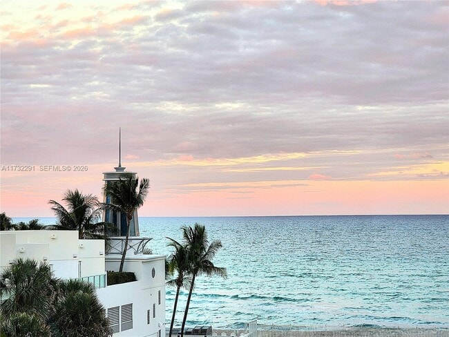 Building Photo - 3505 S Ocean Dr