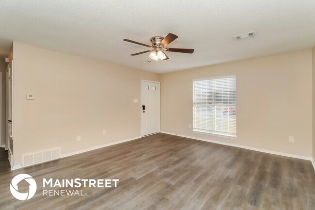 Foto del edificio - 4250 Brighton Dr