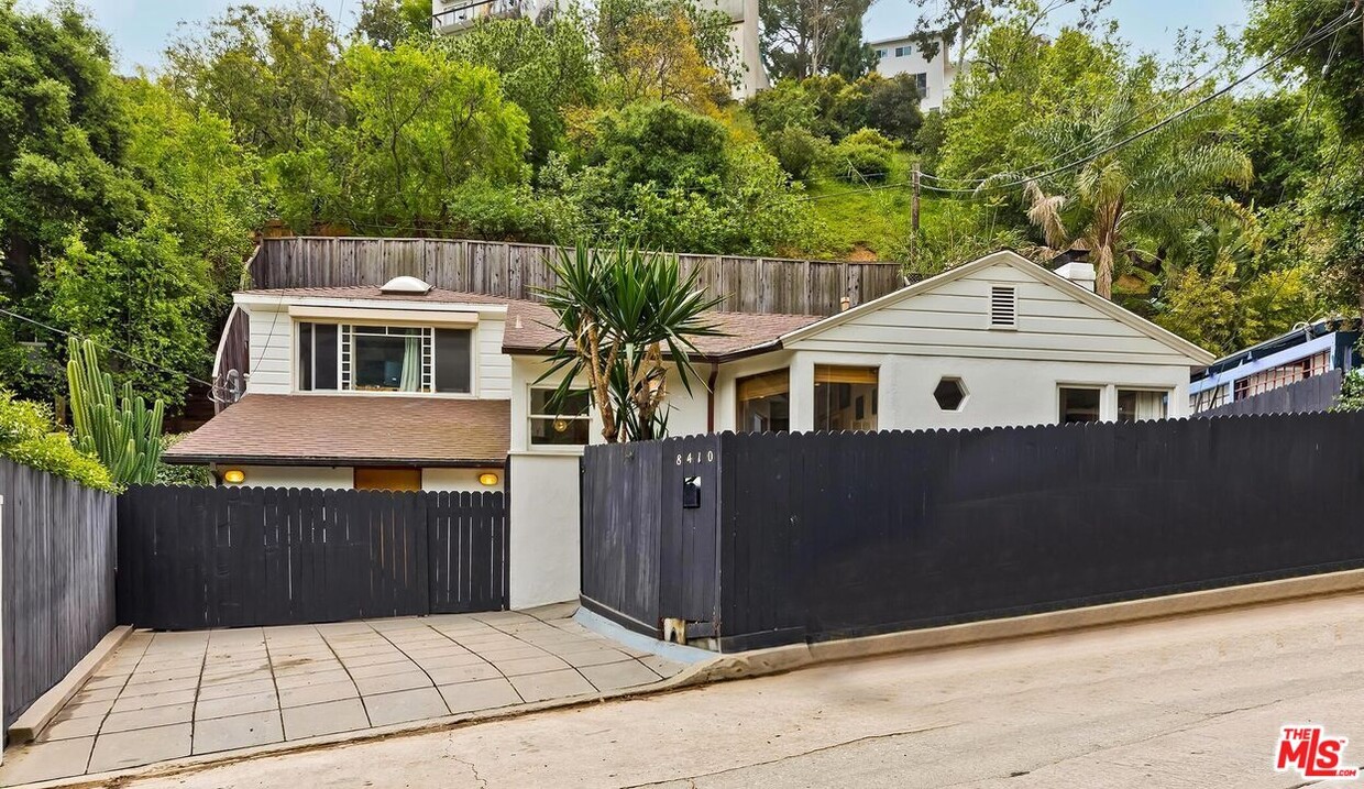 Primary Photo - 8410 Kirkwood Dr
