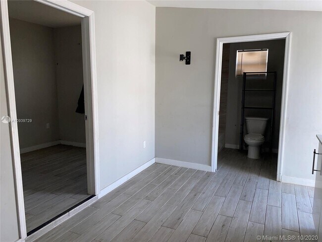 Foto del edificio - 1035 NW 5th St
