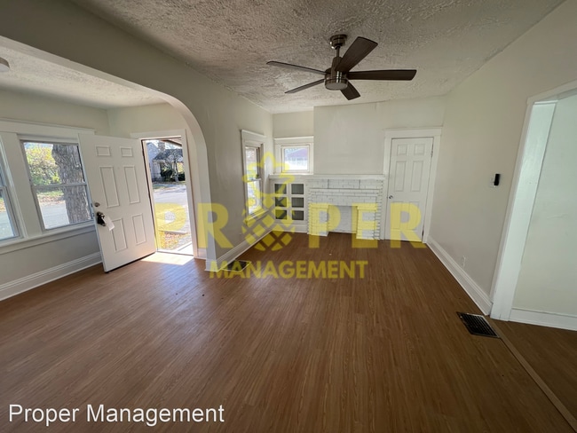 Foto del edificio - 2 br, 1 bath House - 2215 Kensington Dr