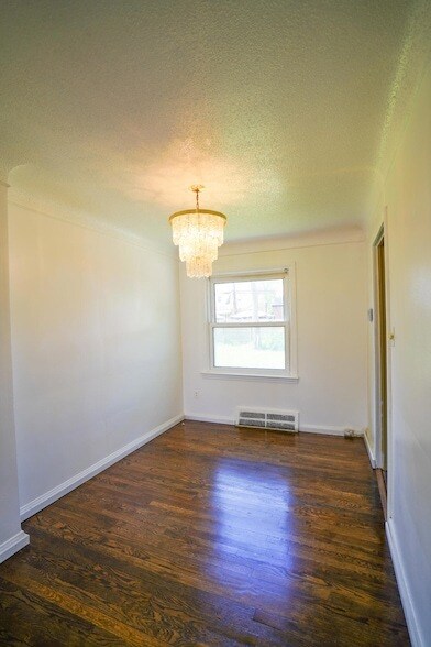 Foto del edificio - 17199 Meyers Rd