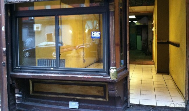 Foto del edificio - 128 E 4th St