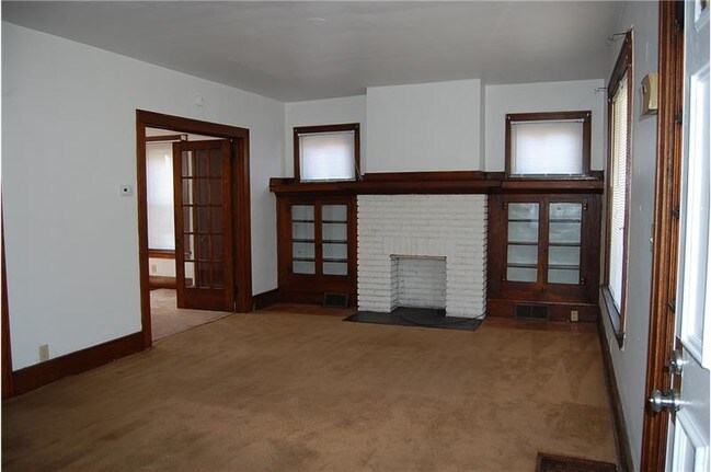 Building Photo - 723 Oxford Blvd