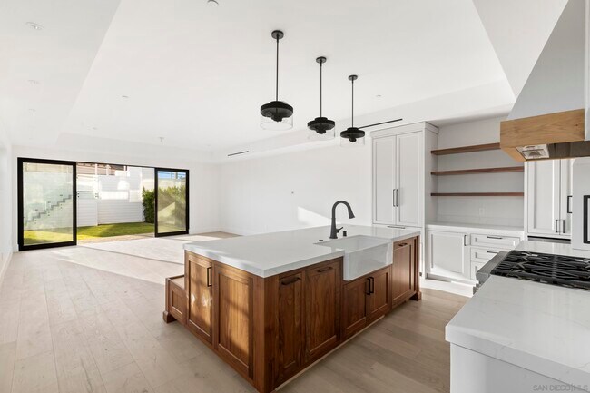 Foto del edificio - 7214 Fay Ave