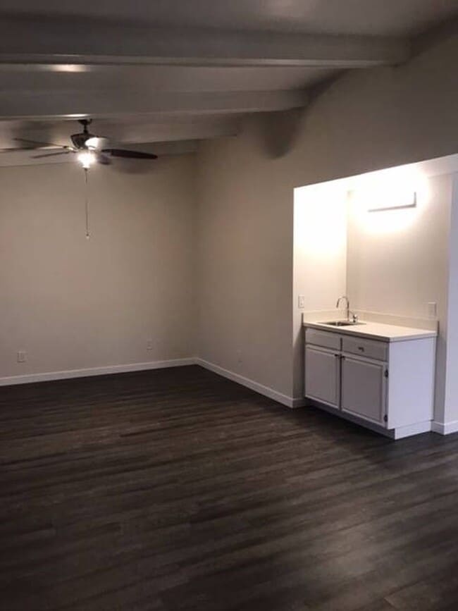 Building Photo - 2507 Navarra Dr