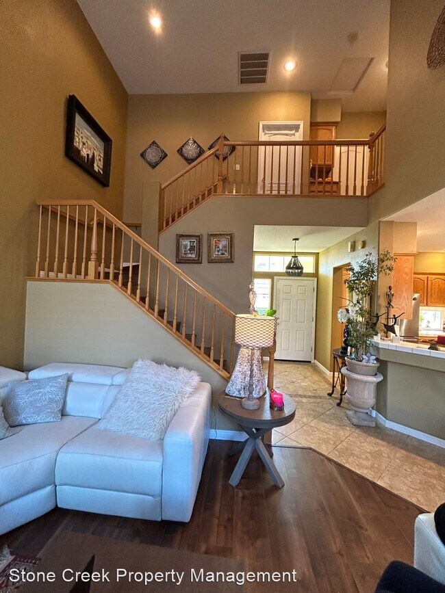 Building Photo - 3 br, 2.5 bath House - 253 Marsalla Dr.