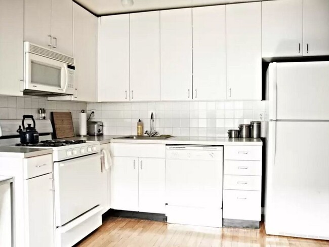Foto del edificio - 405 E 13th St
