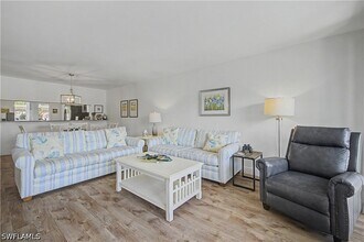 Building Photo - 7065 Dennis Cir