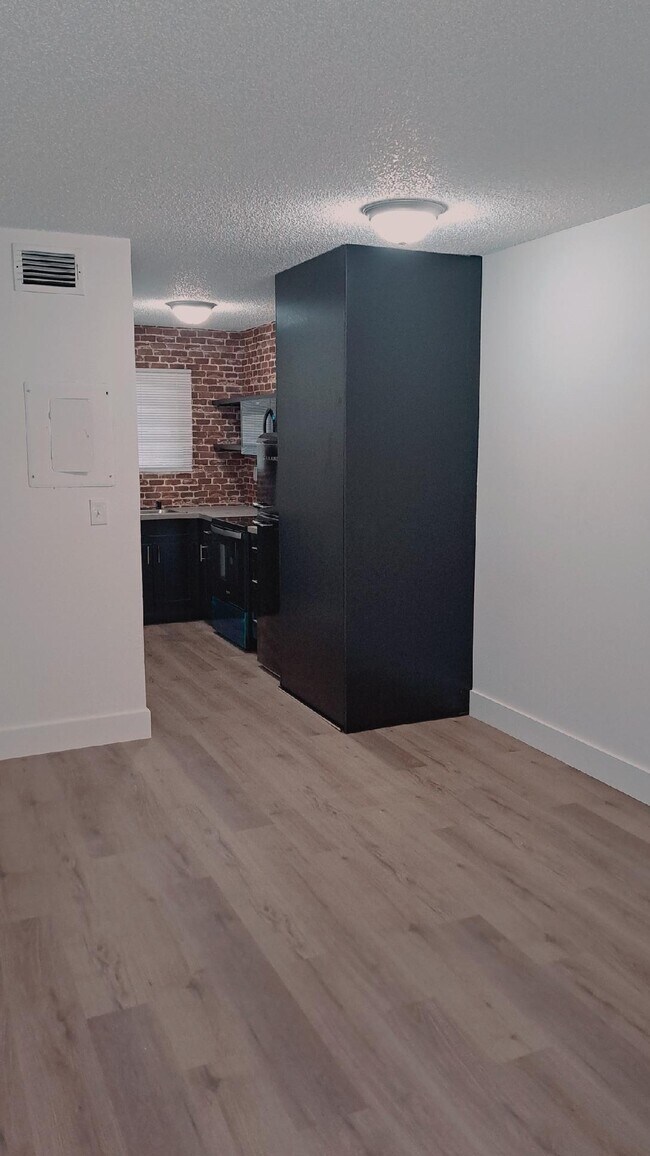 Photo - 1356 Alpha St Apartments