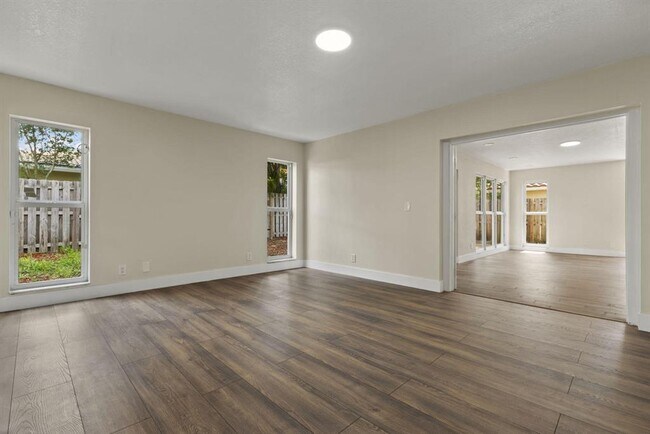 Foto del edificio - 8915 NW 26th Ct