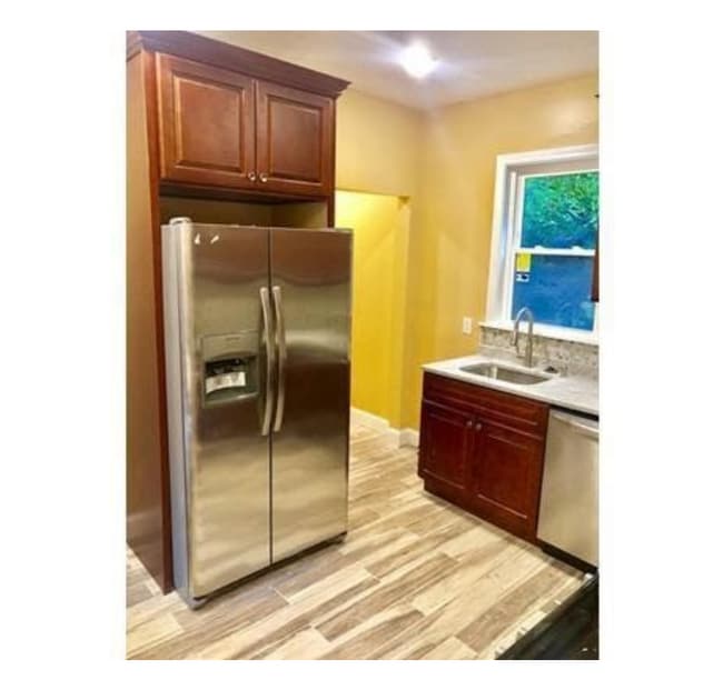 Building Photo - 190 Highland St