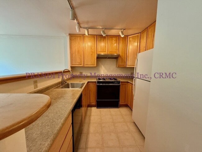 Building Photo - 31 Porteous Ave